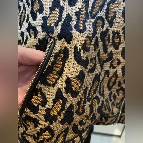 Chico’s~NWT~Jacquard~Leopard Print~Faux Leather Detail~Lined~Moto Jacket~Size 3 - Picture 6 of 16
